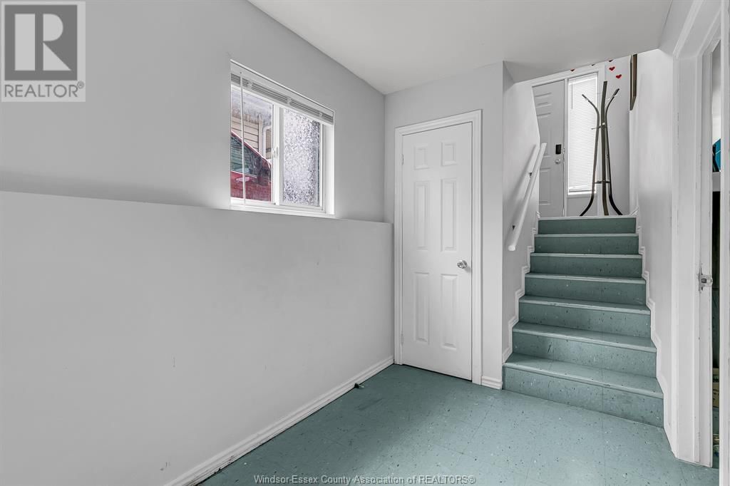 926 CALIFORNIA AVENUE Image 16
