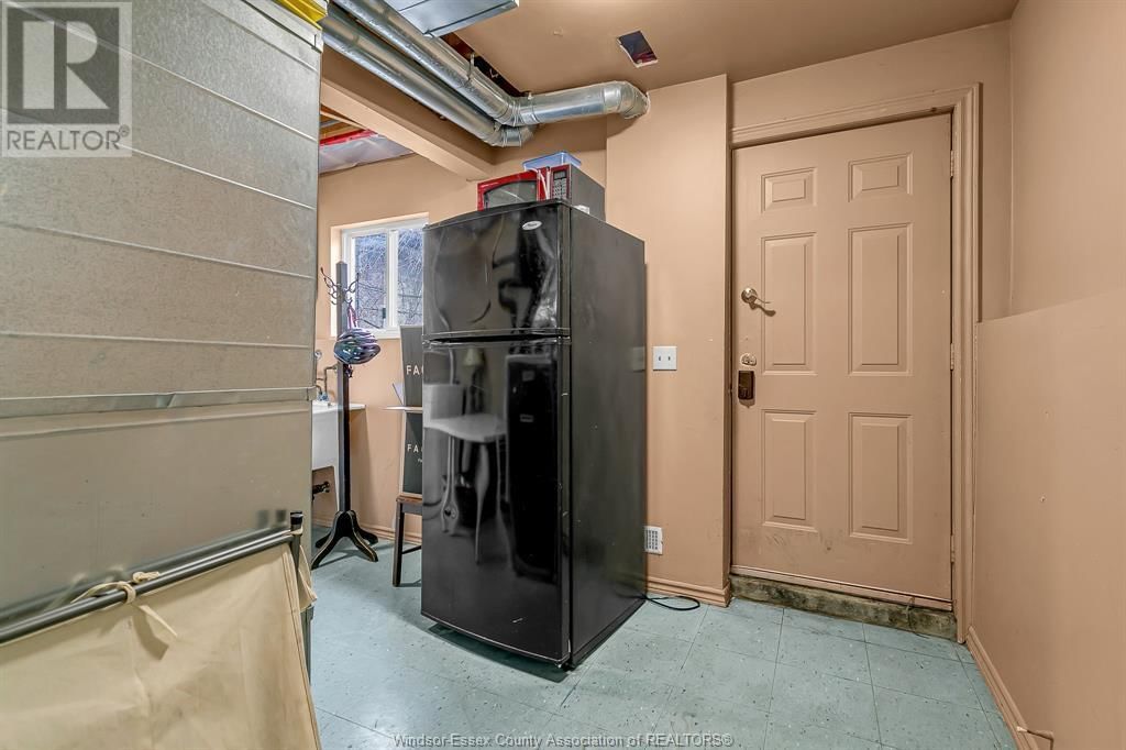 926 CALIFORNIA AVENUE Image 22