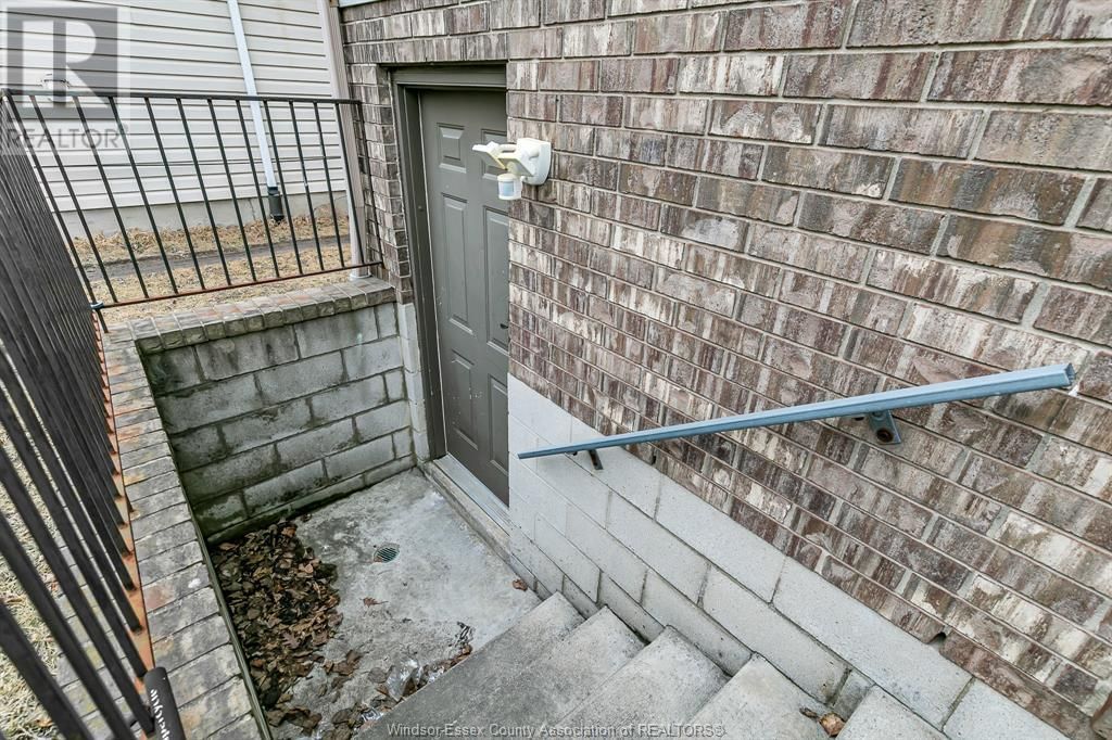 926 CALIFORNIA AVENUE Image 26
