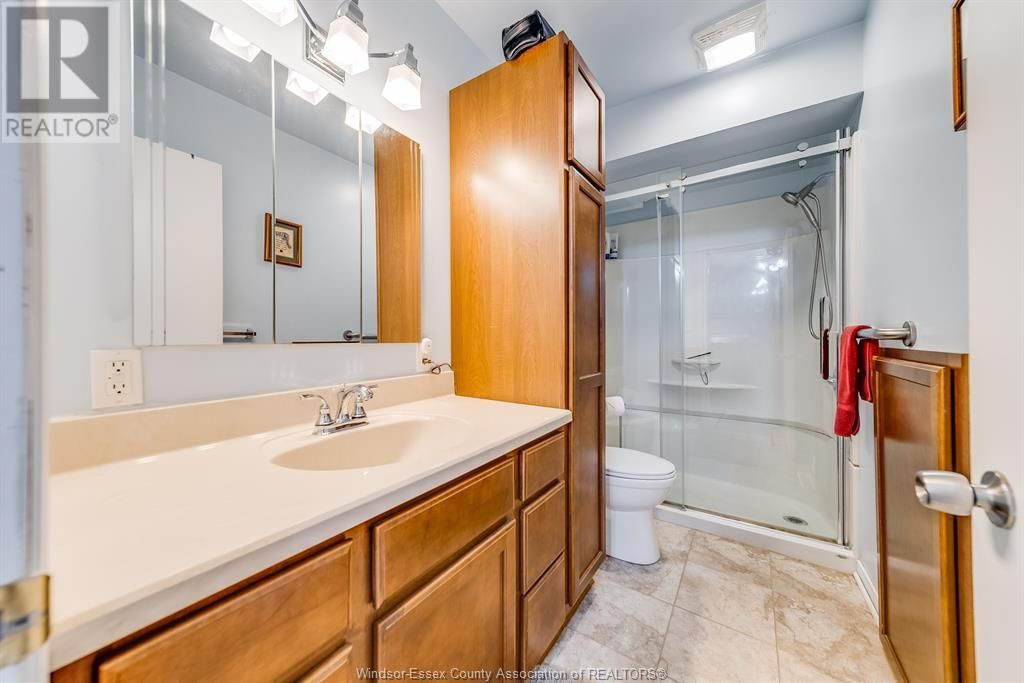 790 MAPLE AVENUE Image 15