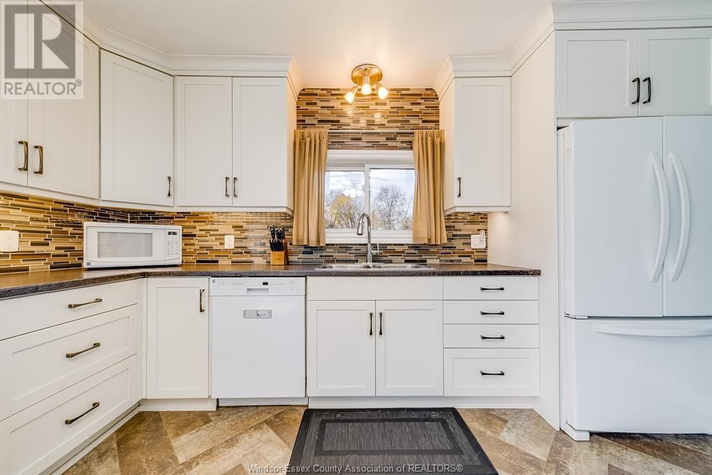 790 MAPLE AVENUE Image 18