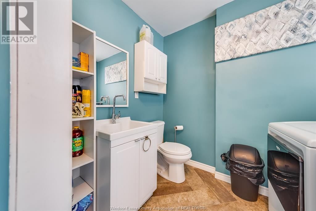 790 MAPLE AVENUE Image 24