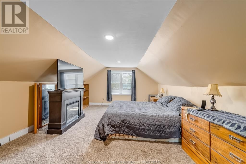 790 MAPLE AVENUE Image 31