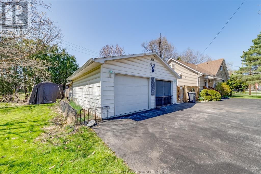 790 MAPLE AVENUE Image 32