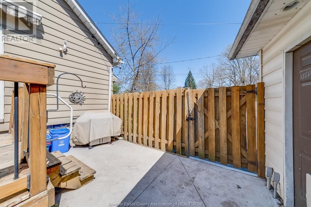 790 MAPLE AVENUE Image 38