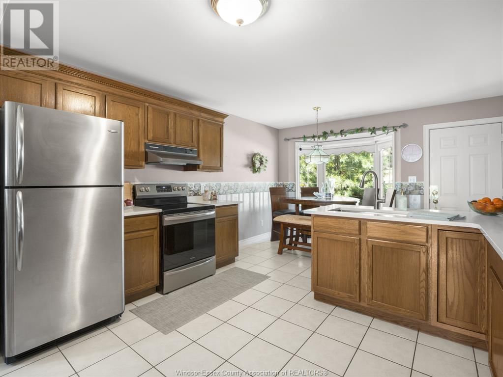 4832 SOUTHWOOD LAKES BOULEVARD Image 13