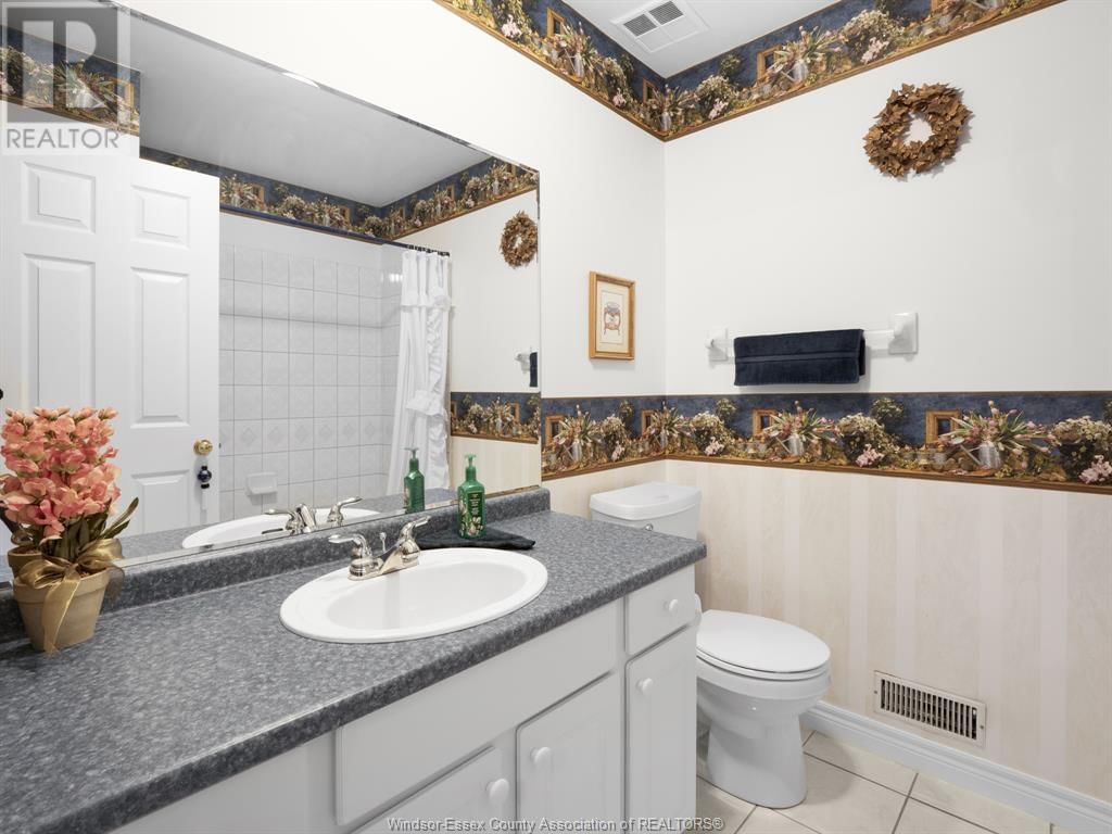 4832 SOUTHWOOD LAKES BOULEVARD Image 23