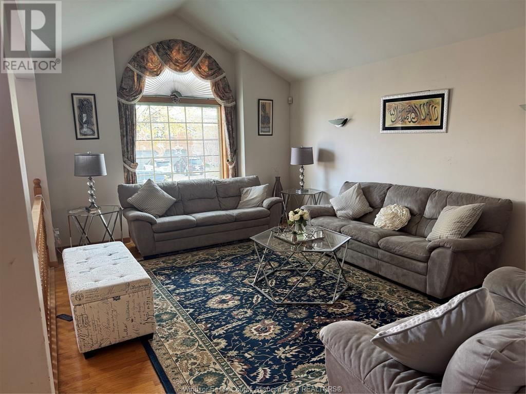 2636 FLEMING COURT Image 3