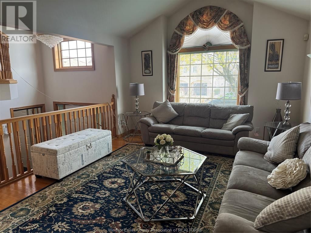 2636 FLEMING COURT Image 4