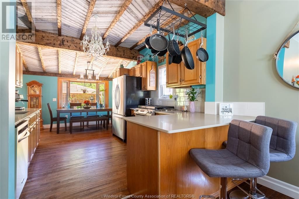 49 RIVERVIEW Image 12