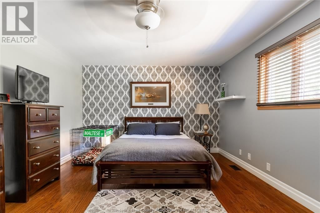49 RIVERVIEW Image 26