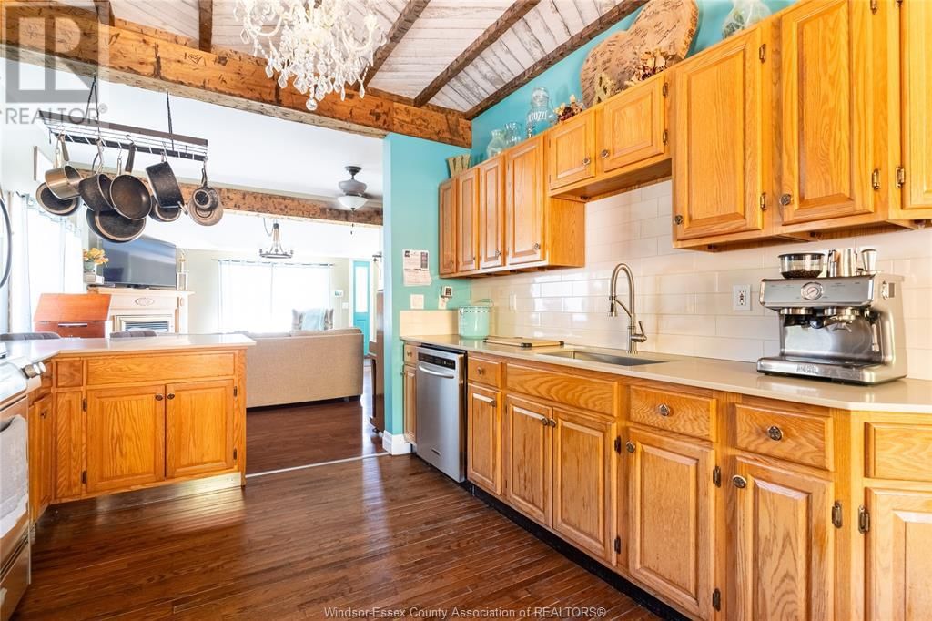 49 RIVERVIEW Image 44