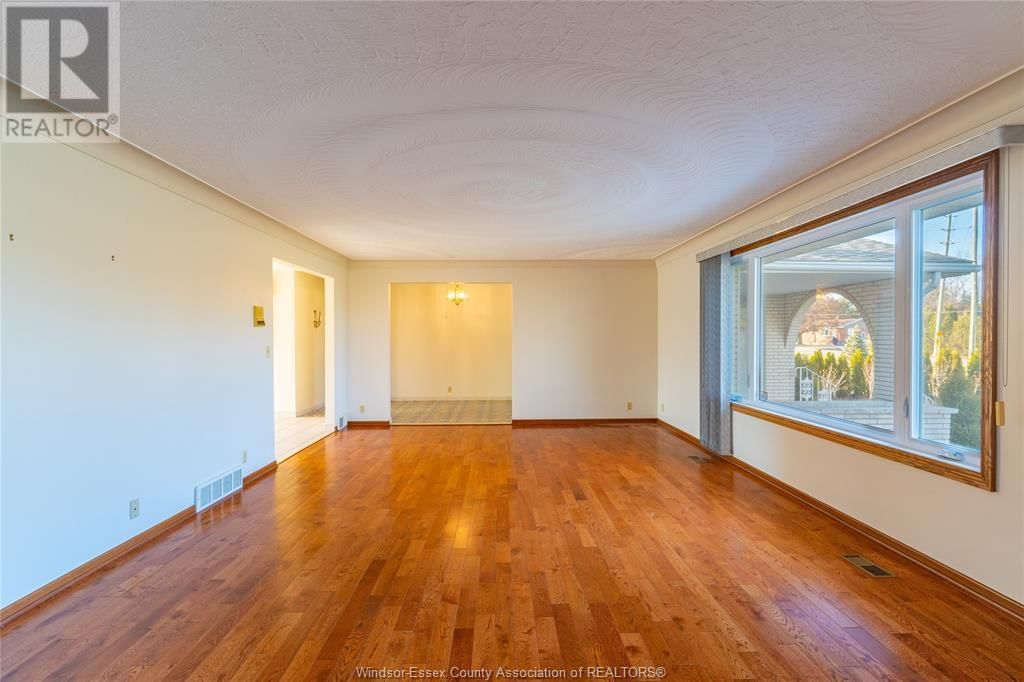 408 MERSEA RD 3 Image 12