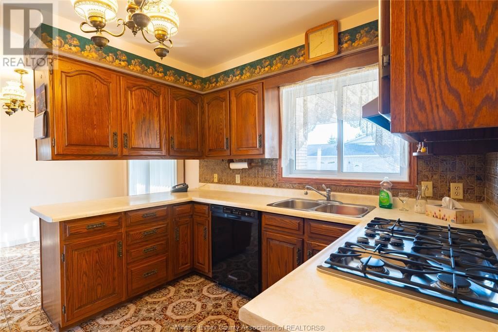 408 MERSEA RD 3 Image 16