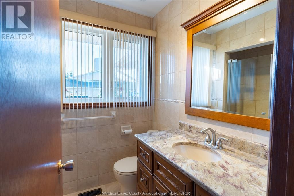 408 MERSEA RD 3 Image 21