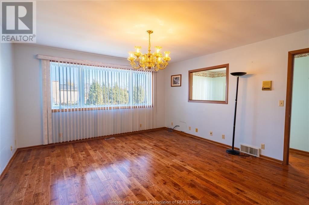 408 MERSEA RD 3 Image 25