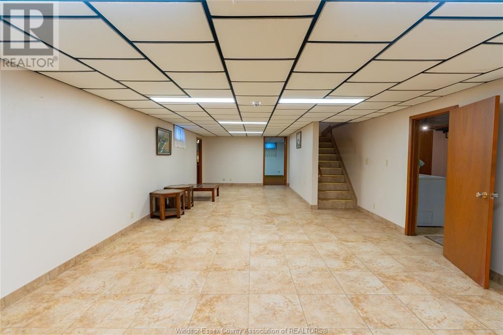 408 MERSEA RD 3 Image 32