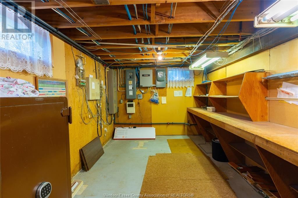 408 MERSEA RD 3 Image 35