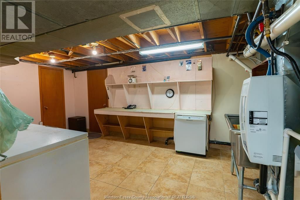 408 MERSEA RD 3 Image 38