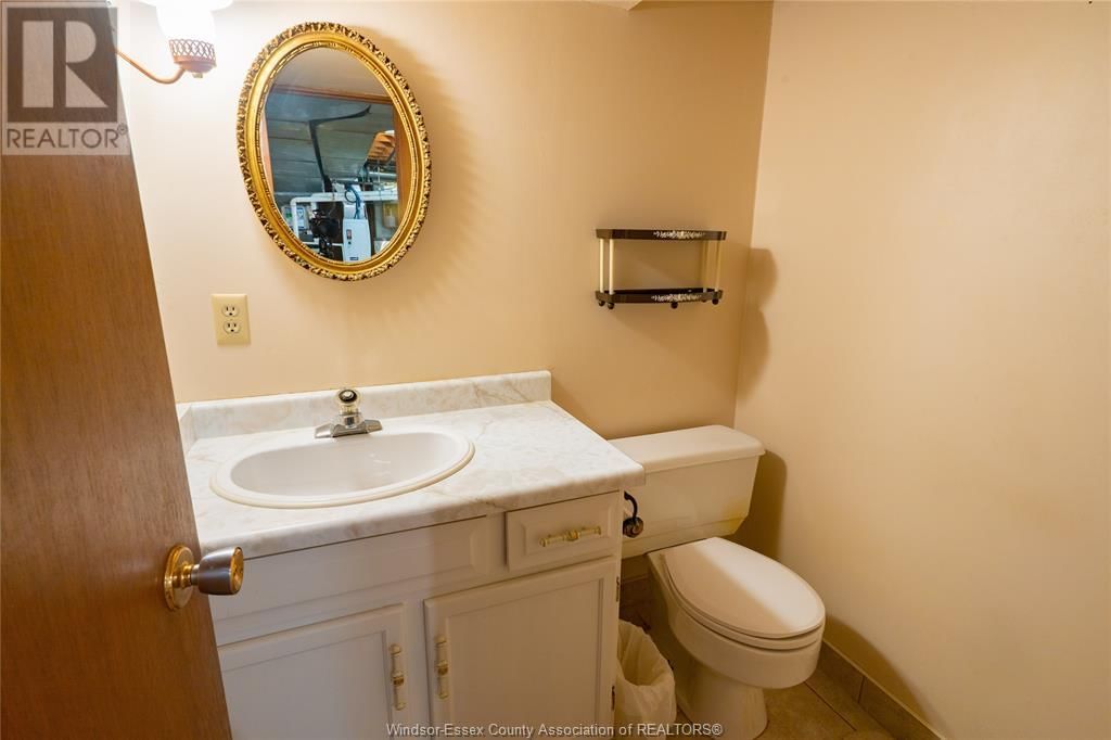 408 MERSEA RD 3 Image 40