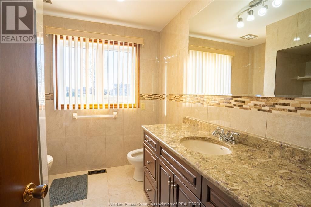 408 MERSEA RD 3 Image 6