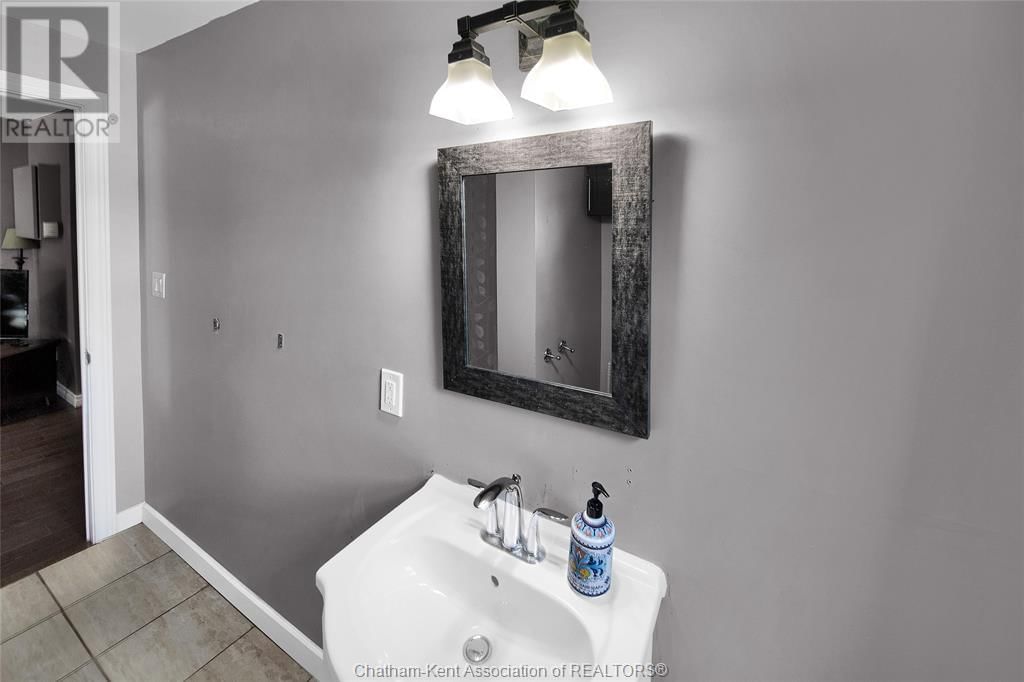 943 MARINERS ROAD Image 17