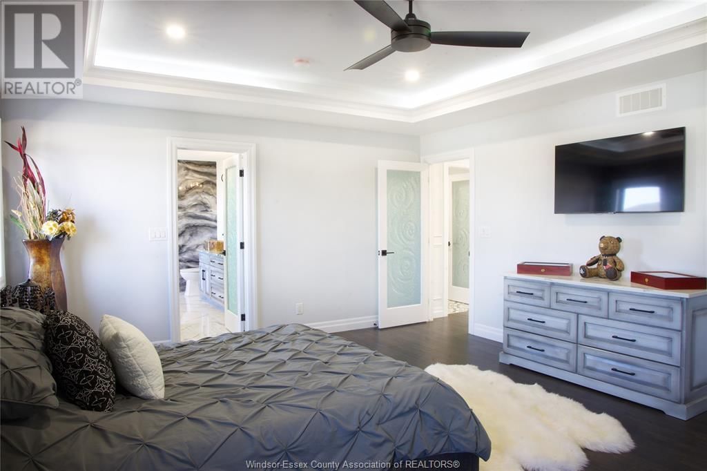 406 THOMPSON AVENUE Image 18