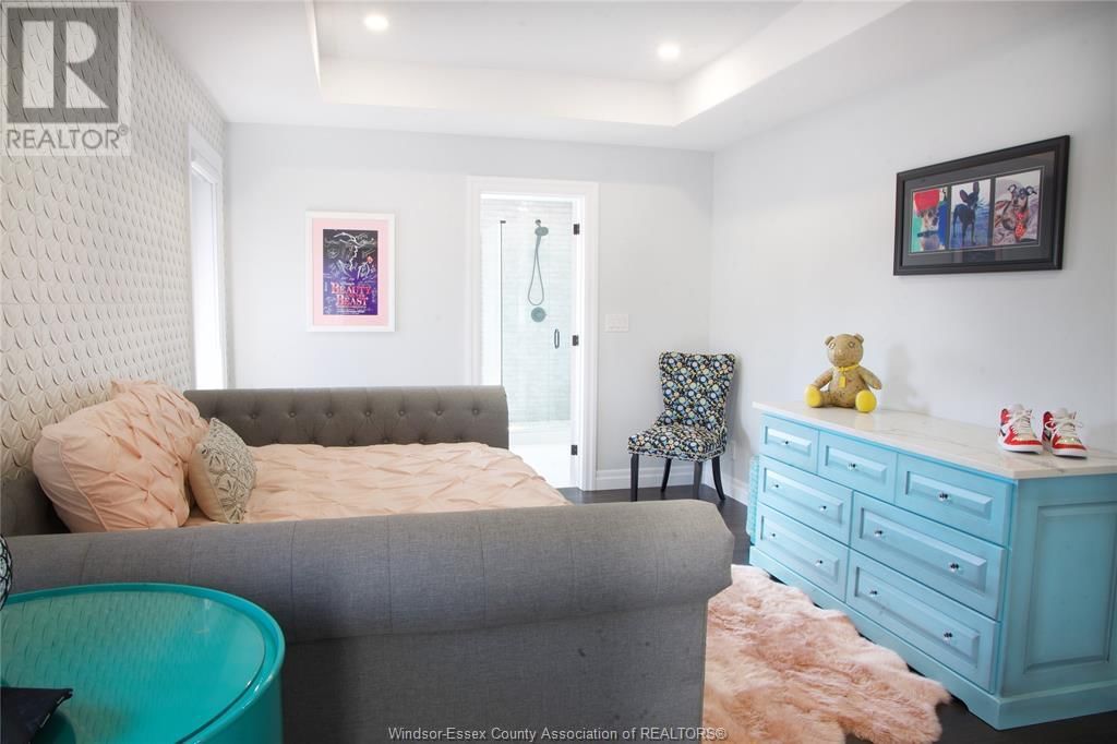 406 THOMPSON AVENUE Image 21