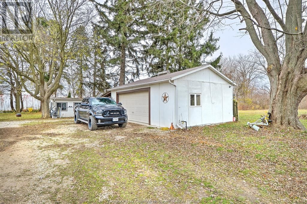 450 COUNTY RD 50 EAST Image 28