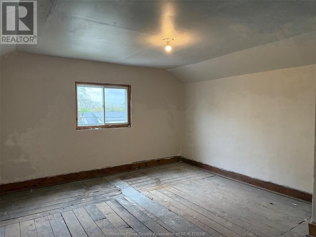 1285 DUFFERIN PLACE Image 30