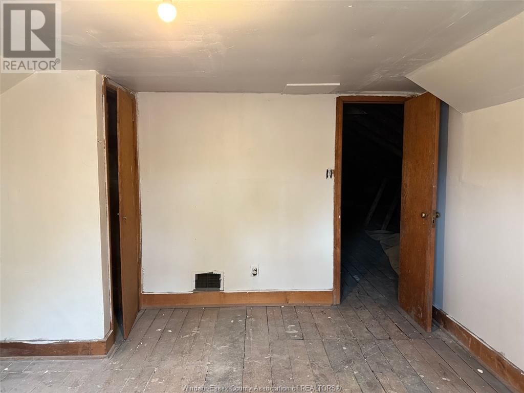 1285 DUFFERIN PLACE Image 31