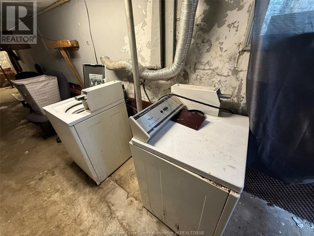 1285 DUFFERIN PLACE Image 33