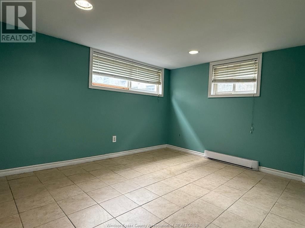 1285 DUFFERIN PLACE Image 41