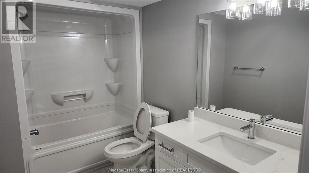 Lower - 4416 BELMONT AVENUE Image 7