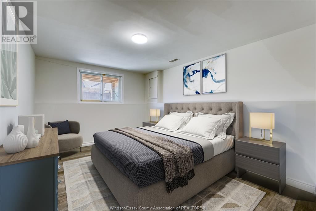 864 ELM AVENUE Image 13