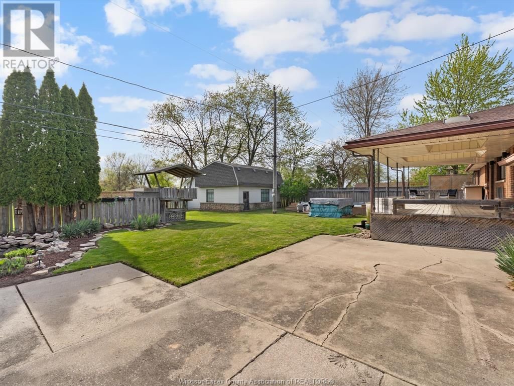 1745 RANDOLPH Image 33
