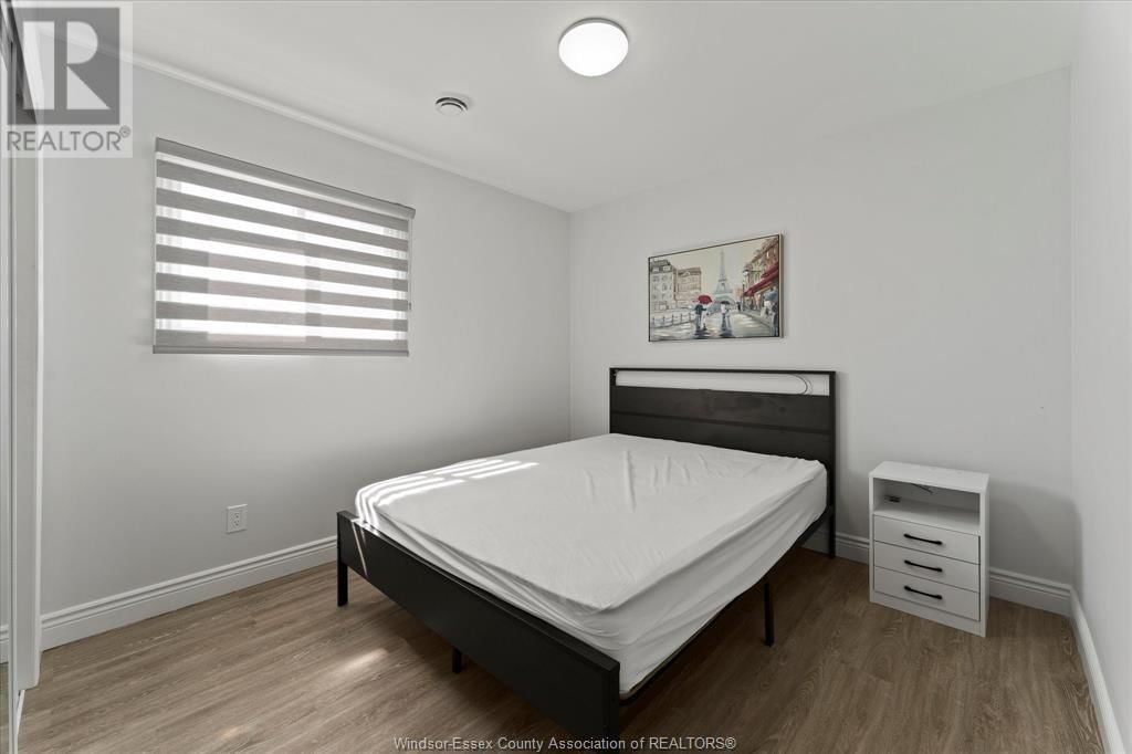 UPPER - 3273 CLEMENCEAU Image 15