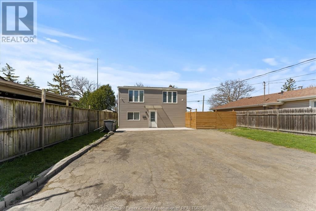 UPPER - 3273 CLEMENCEAU Image 3
