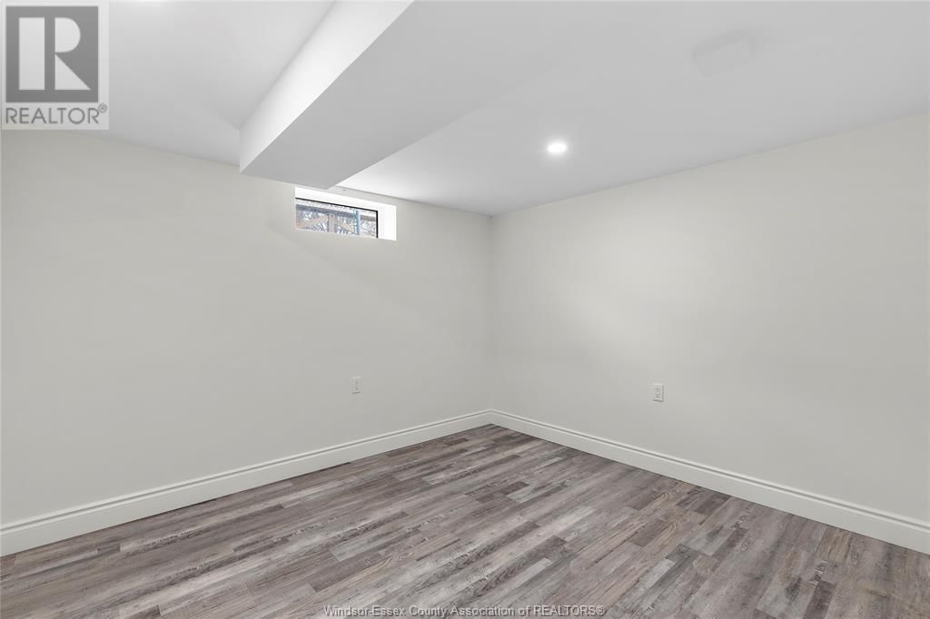 2485 DOMINION Image 18