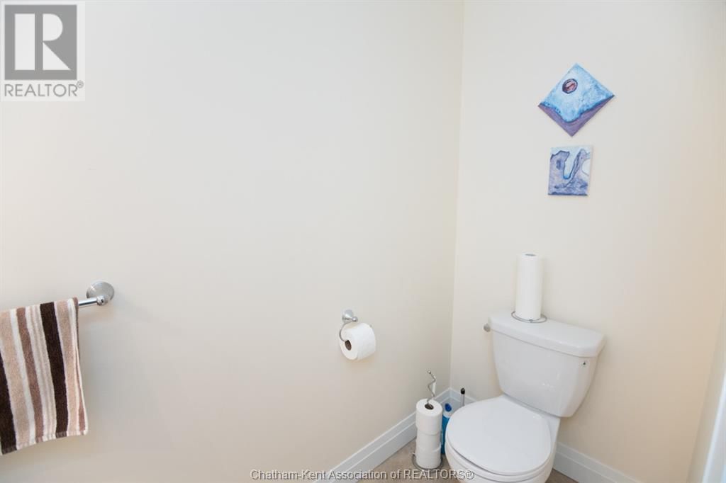 28 LEISURE LANE Image 18
