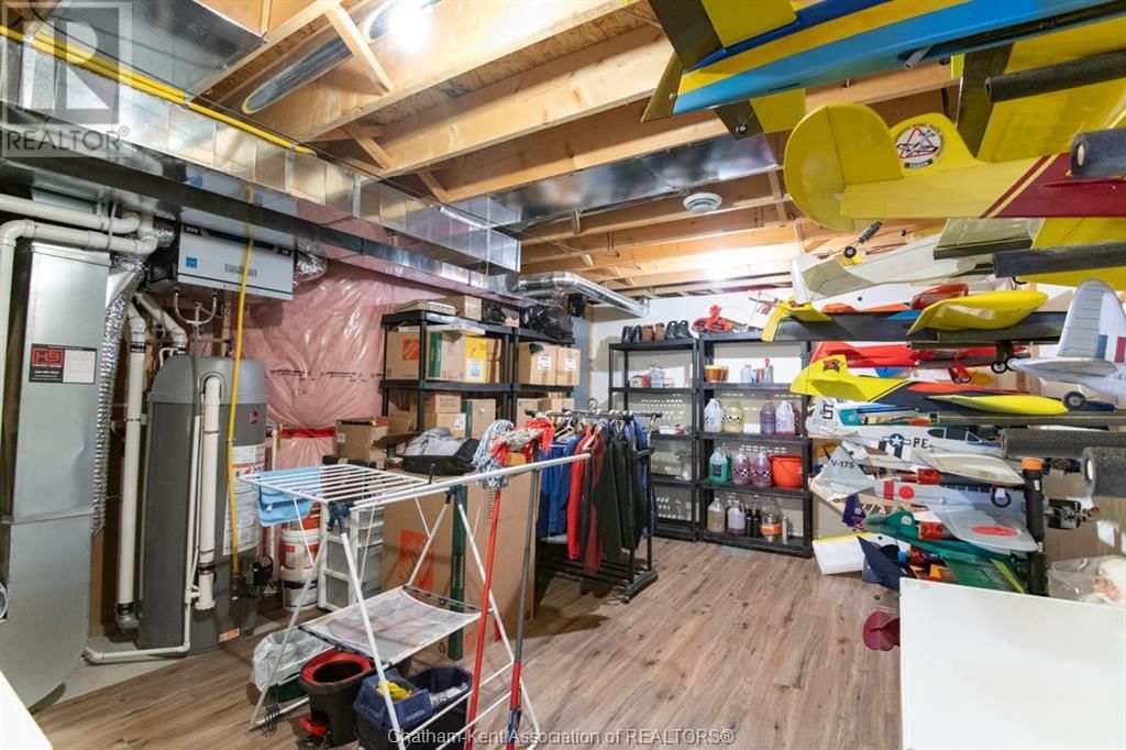 28 LEISURE LANE Image 26