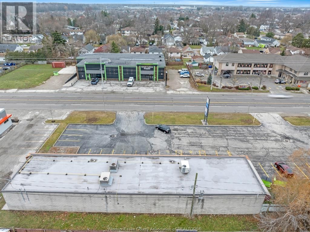 3540-3542 WALKER ROAD Image 15