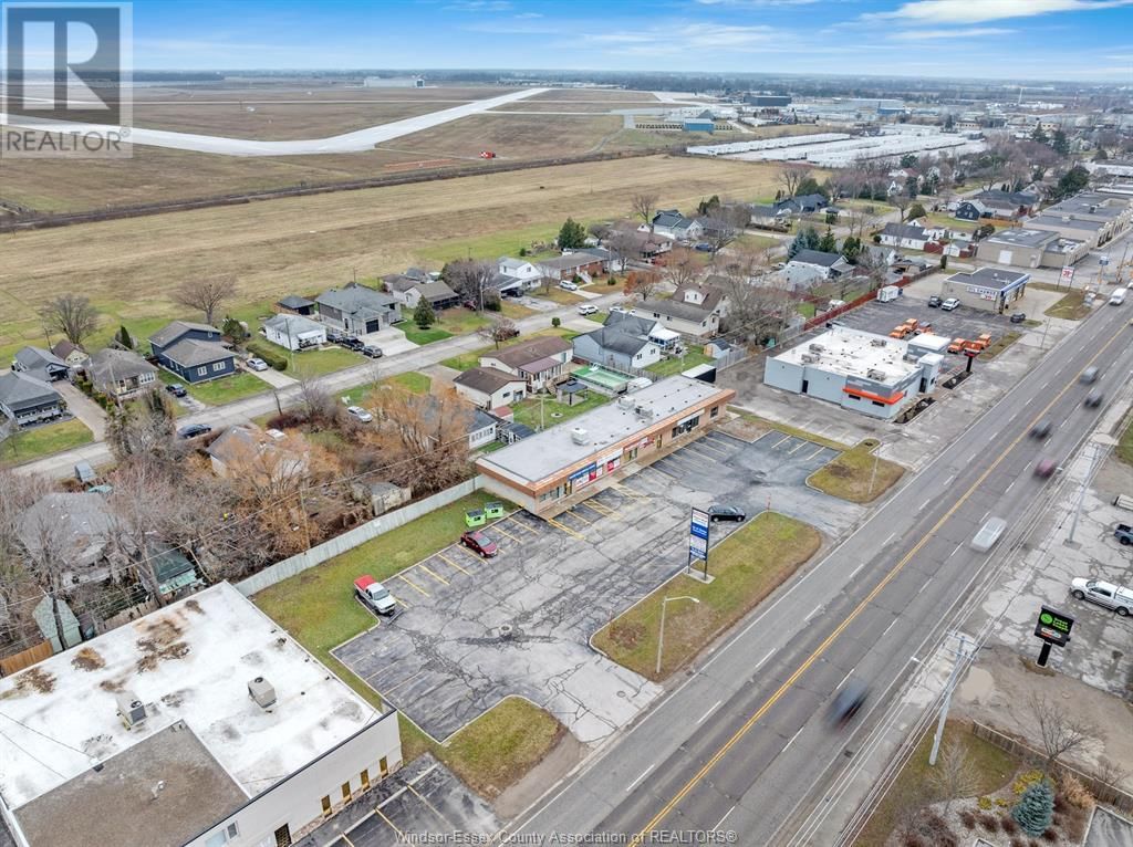 3540-3542 WALKER ROAD Image 2