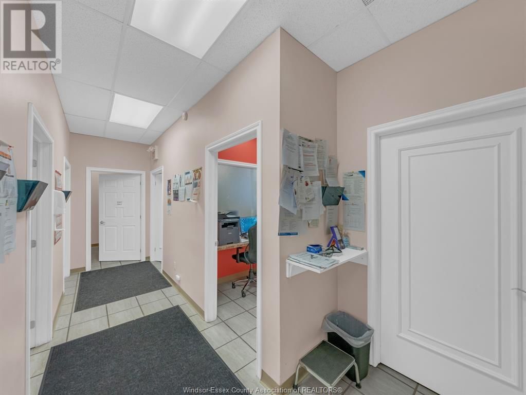3540-3542 WALKER ROAD Image 29