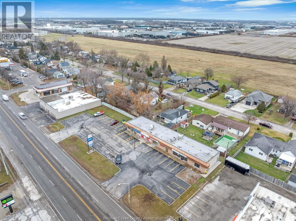 3540-3542 WALKER ROAD Image 3