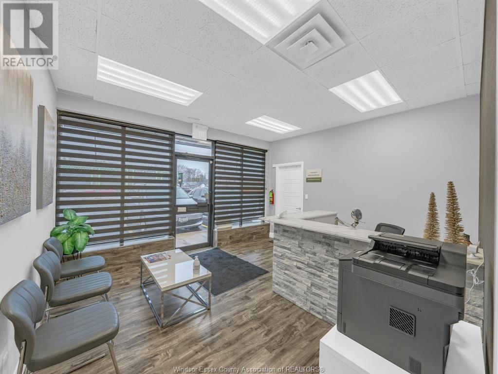3540-3542 WALKER ROAD Image 33
