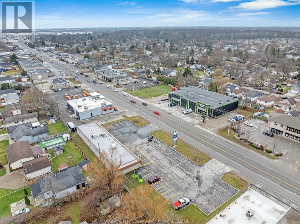 3540-3542 WALKER ROAD Image 5
