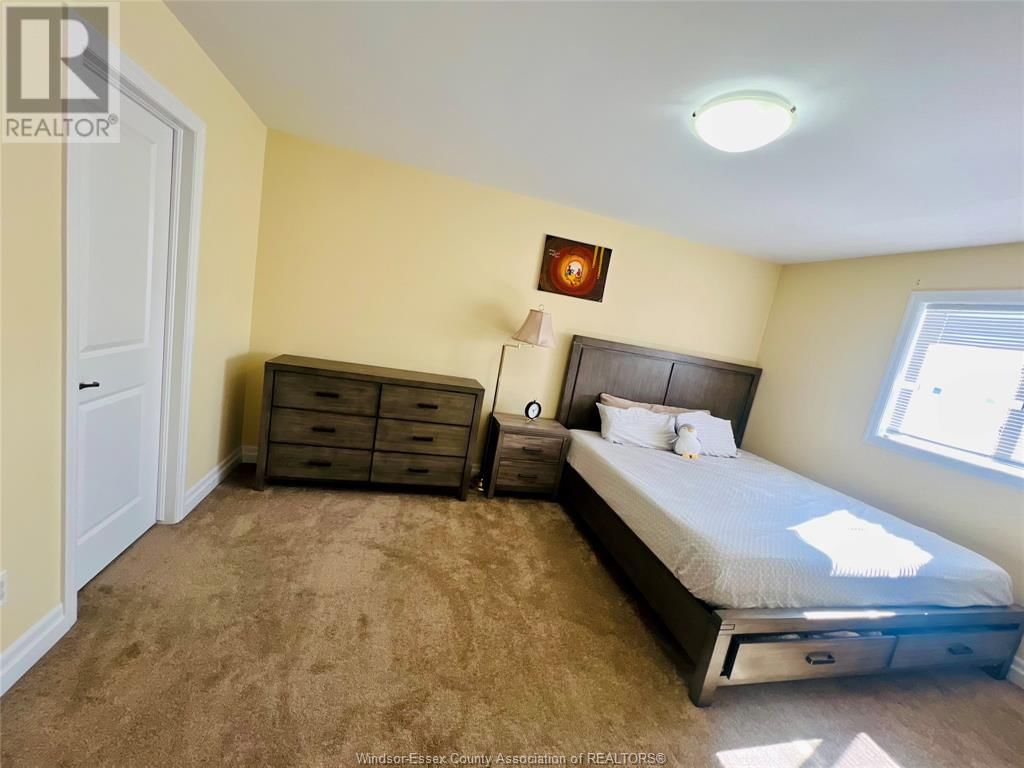 153 LAMBERT Image 13