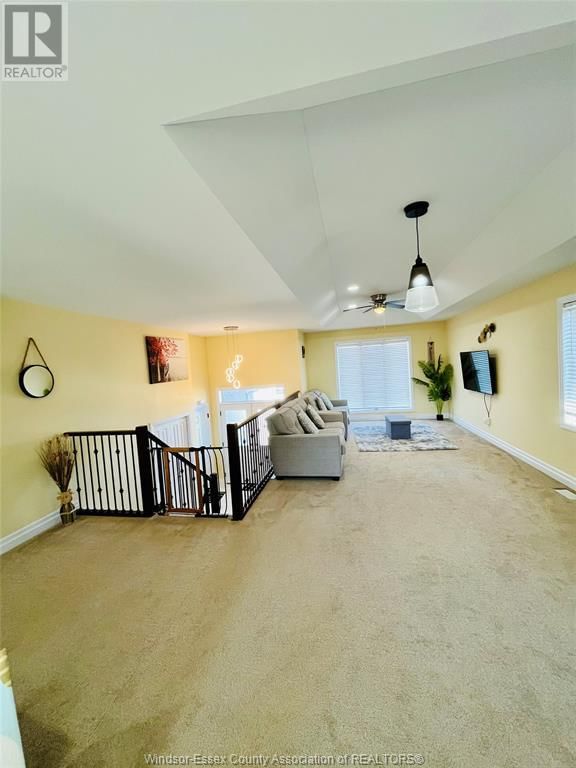 153 LAMBERT Image 19
