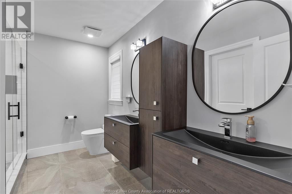 182 MAXWELL Image 19